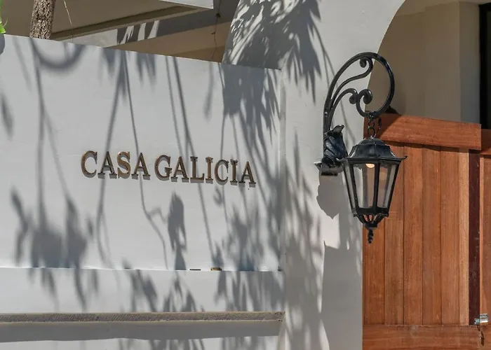 Villa Casa Galicia - Spacious 7br Villa, Pool & Sunset Rooftop Canggu (Bali)