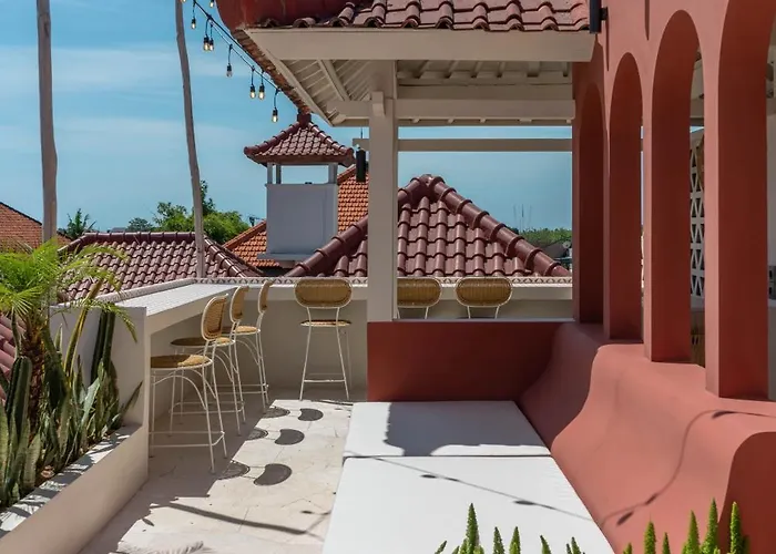 Casa Galicia - Spacious 7br Villa, Pool & Sunset Rooftop Canggu (Bali)