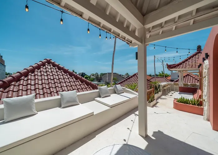 Casa Galicia - Spacious 7br Villa, Pool & Sunset Rooftop * Canggu (Bali)