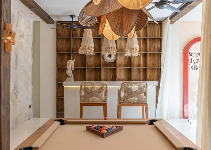 Casa Galicia - Spacious 7br Villa, Pool & Sunset Rooftop *