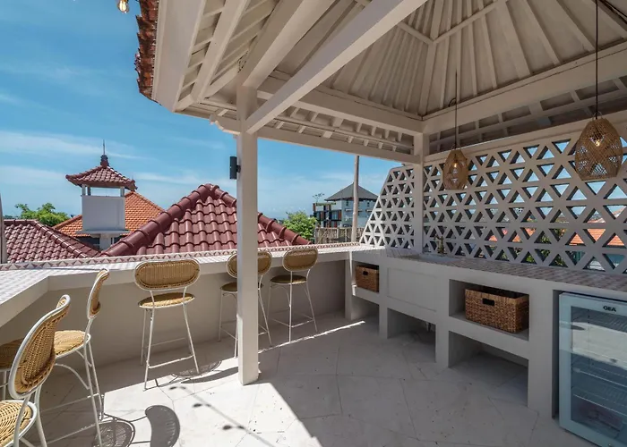 Villa Casa Galicia - Spacious 7br Villa, Pool & Sunset Rooftop Canggu (Bali)