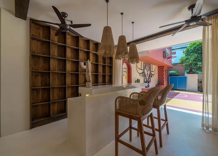 Casa Galicia - Spacious 7br Villa, Pool & Sunset Rooftop
