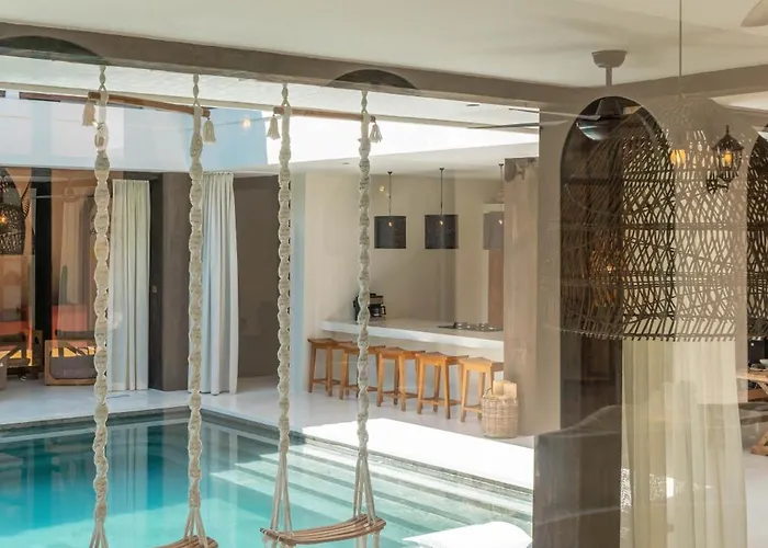 Villa Casa Galicia - Spacious 7br Villa, Pool & Sunset Rooftop *