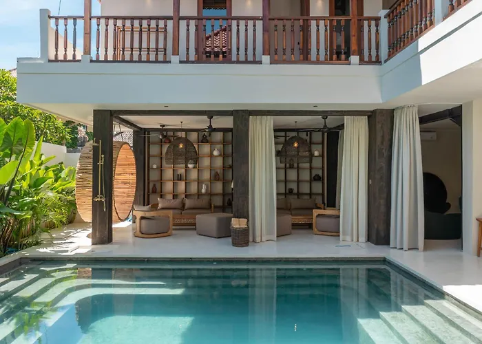 Casa Galicia - Spacious 7br Villa, Pool & Sunset Rooftop * Canggu (Bali)