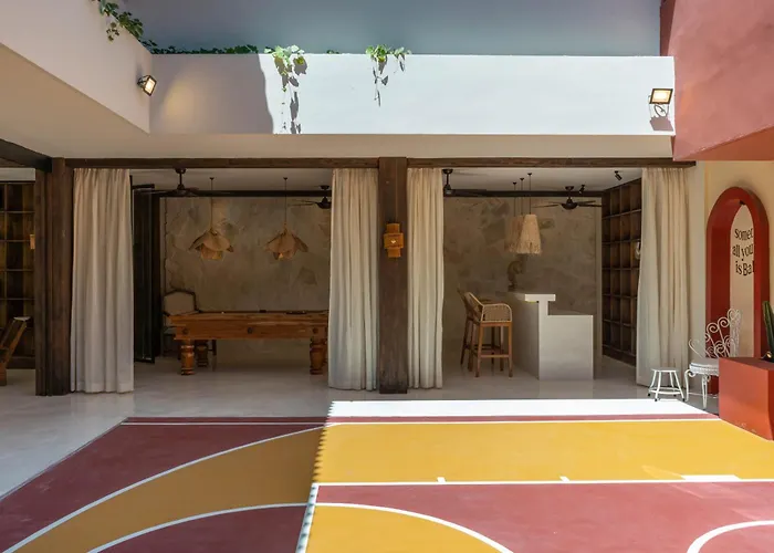 Casa Galicia - Spacious 7br Villa, Pool & Sunset Rooftop Villa